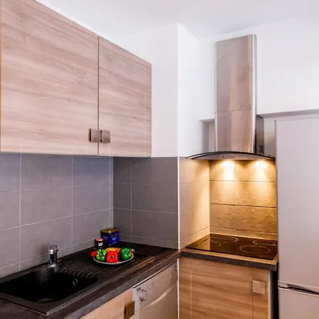 Suede 2 Ap4208 By Riviera Homes * 니스